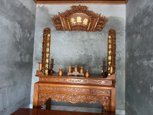 Cuốn thư câu đối mai hóa gỗ mít cao cấp
